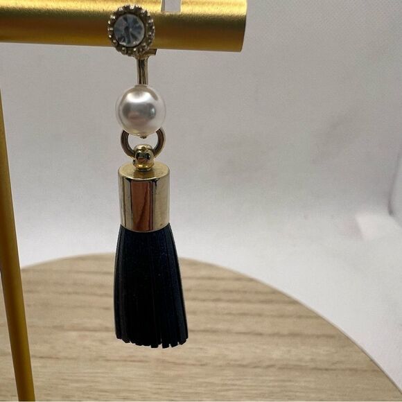 Navy blue tassel fringe faux pearl crystal post earrings with gold tone backing - Picture 3 of 7